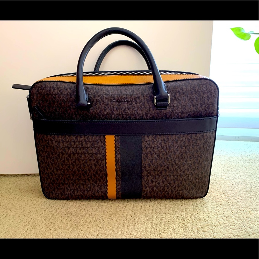 Michael Kors messenger business bag